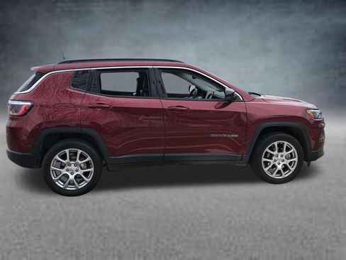 Certified 2022 Jeep Compass Latitude AWD/4WD image 10