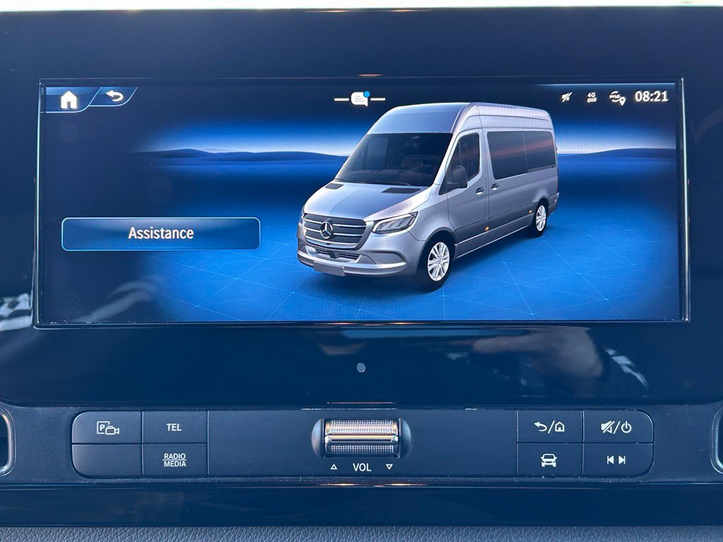 Used 2025 Mercedes-Benz Sprinter 2500 image 18