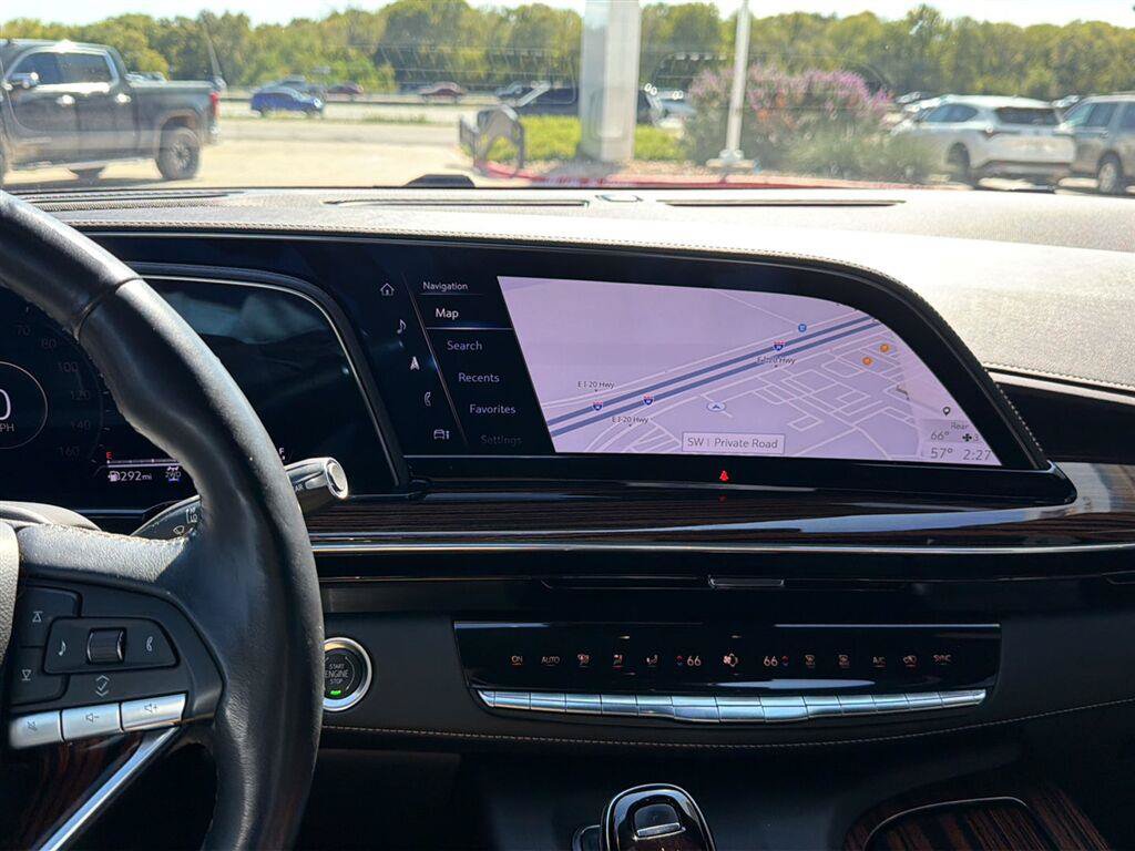 Used 2022 Cadillac Escalade ESV Premium Luxury AWD/4WD image 13