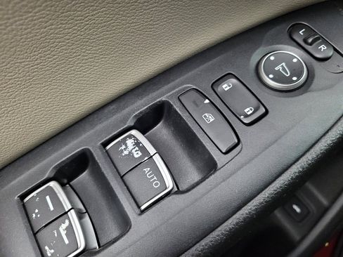 Used 2018 Honda Accord LX image 27