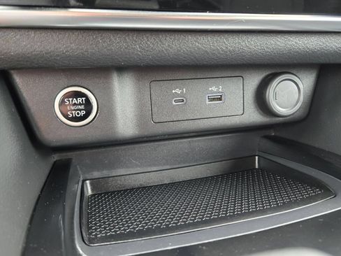 Used 2023 Nissan Rogue S AWD/4WD image 21