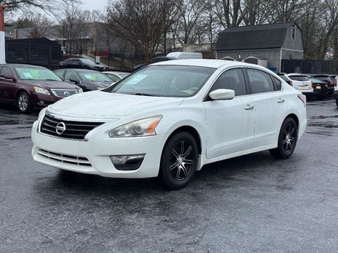 Used 2015 Nissan Altima 2.5 S w/ Power Driver Seat Package image 3