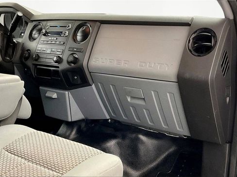 Used 2015 Ford F250 XL w/ Power Equipment Group image 19