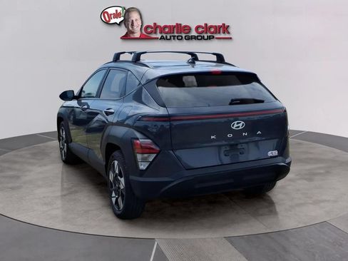 Used 2024 Hyundai Kona SEL w/ Convenience Package FWD image 3