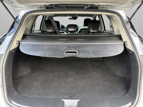 Used 2022 Nissan Murano SV w/ Cargo Package image 34