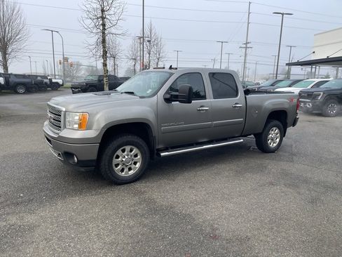Used 2014 GMC Sierra 3500 Denali w/ Suspension Package, Off-Road image 1