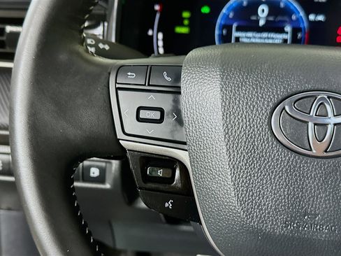 Certified 2025 Toyota Camry SE w/ Convenience Package FWD image 16