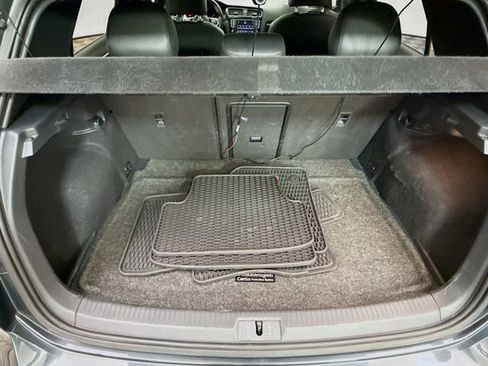 Used 2017 Volkswagen GTI SE image 26