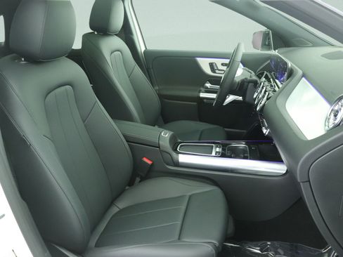 New 2026 Mercedes-Benz GLA 250 4MATIC image 7
