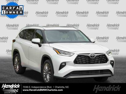 Used 2024 Toyota Highlander Platinum