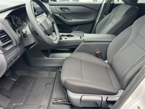 Certified 2025 Nissan Rogue S image 20