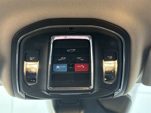 Used 2022 Jeep Grand Cherokee L Limited image 21