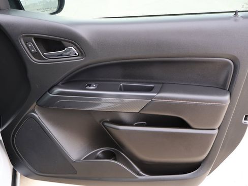 Used 2022 GMC Canyon AT4 w/ Trailering Package image 13