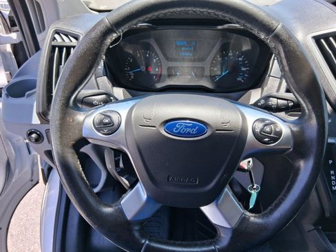 Used 2017 Ford Transit 250 130 Low Roof RWD image 9