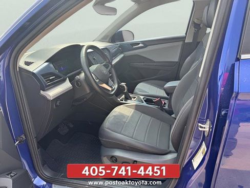 Used 2024 Volkswagen Taos SE FWD image 10