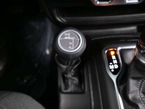 Used 2025 Jeep Wrangler Sport image 35