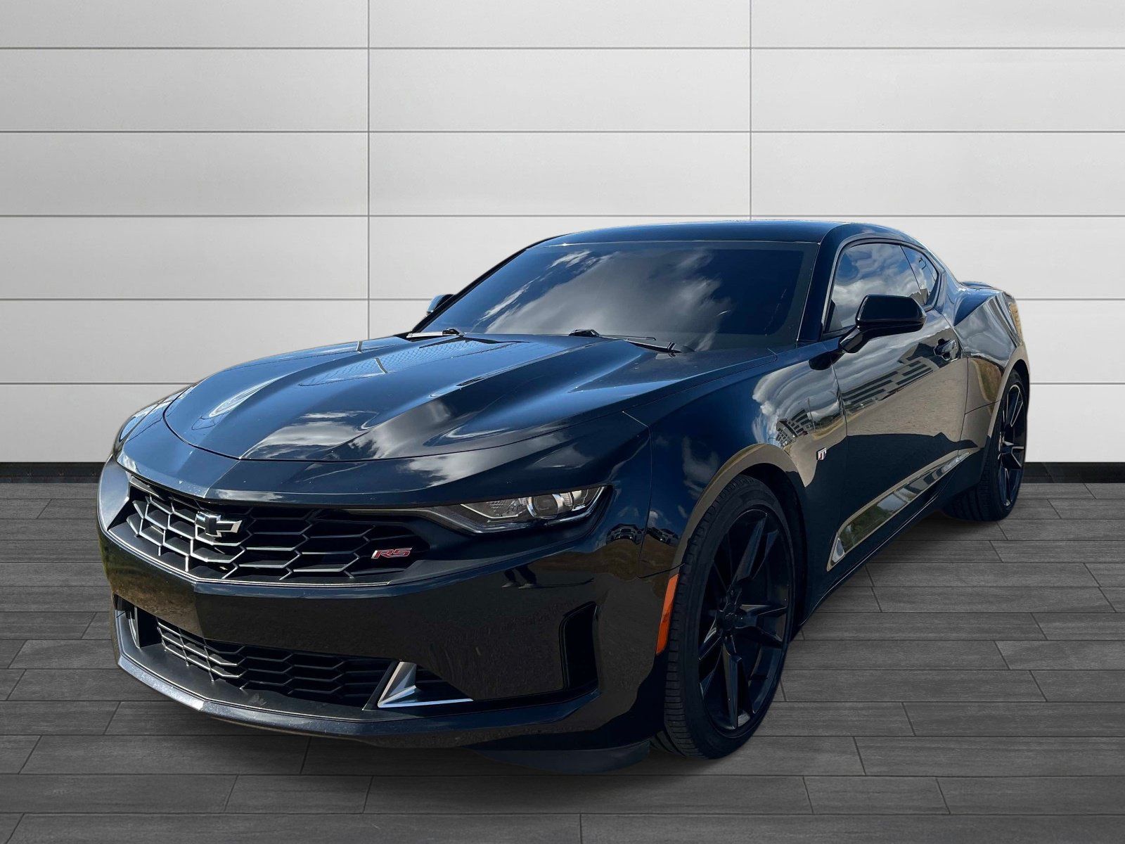 Used 2021 Chevrolet Camaro LT w/ RS Package RWD image 7