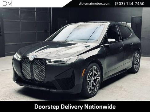 Used 2023 BMW iX xDrive50 w/ Ultimate Package 2 AWD/4WD image 1