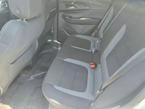 Used 2025 Chevrolet TrailBlazer LT FWD image 12