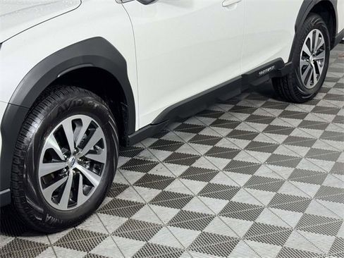 Certified 2025 Subaru Outback Premium image 13