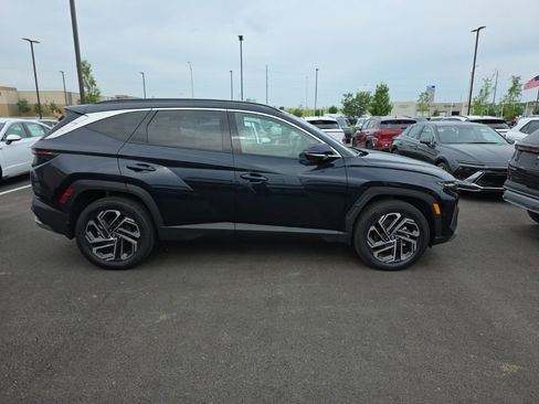 Used 2025 Hyundai Tucson Limited AWD/4WD image 4