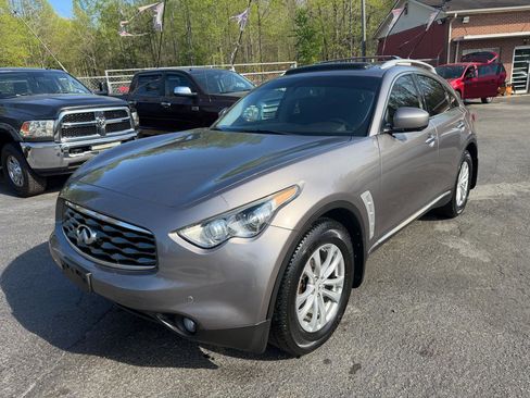 Used 2010 INFINITI FX35 AWD w/ Navigation Pkg image 3