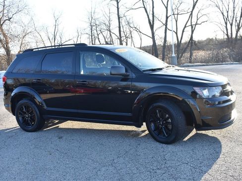 Used 2020 Dodge Journey SE w/ SE Popular Equipment Group image 9
