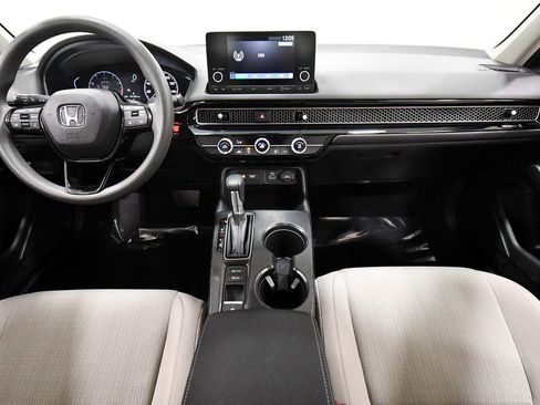 Used 2023 Honda Civic LX image 3