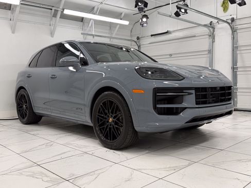 Certified 2025 Porsche Cayenne GTS AWD/4WD image 10