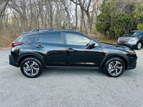Used 2025 Subaru Crosstrek 2.0i Premium image 4