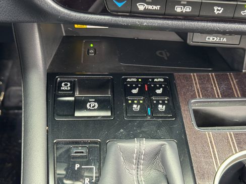 Used 2021 Lexus RX 350L Luxury w/ Accessory Package image 29