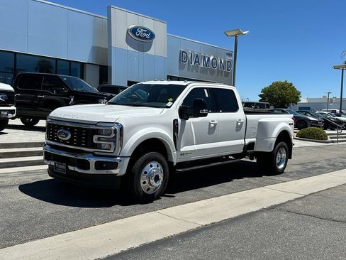 New 2026 Ford F450 Lariat w/ Lariat Premium Package AWD/4WD image 2