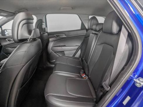 Used 2024 Kia Sportage EX FWD image 18