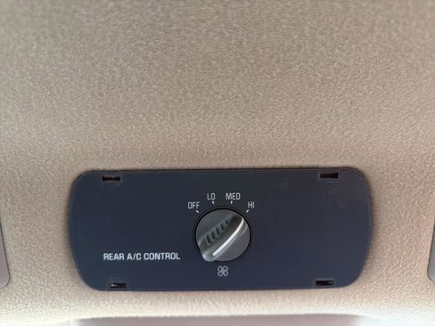 Used 1999 GMC Yukon Denali image 24