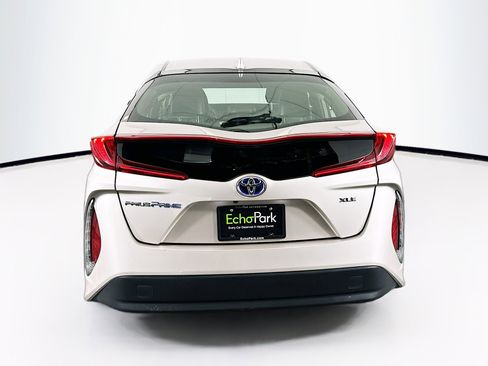 Used 2021 Toyota Prius Prime XLE FWD image 7