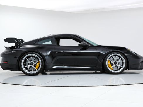 Used 2022 Porsche 911 GT3 image 9