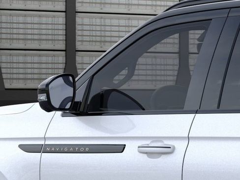 New 2026 Lincoln Navigator L Black Label AWD/4WD image 20