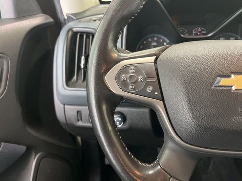 Used 2020 Chevrolet Colorado Z71 AWD/4WD image 6