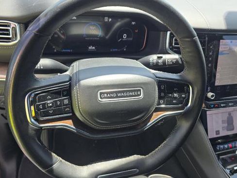 Used 2023 Jeep Grand Wagoneer Series II AWD/4WD image 9