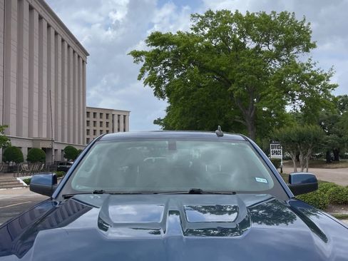 Used 2017 Chevrolet Silverado 1500 LT w/ Texas Edition image 10