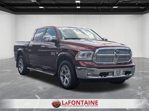 Used 2017 RAM 1500 Laramie w/ Convenience Group AWD/4WD image 7