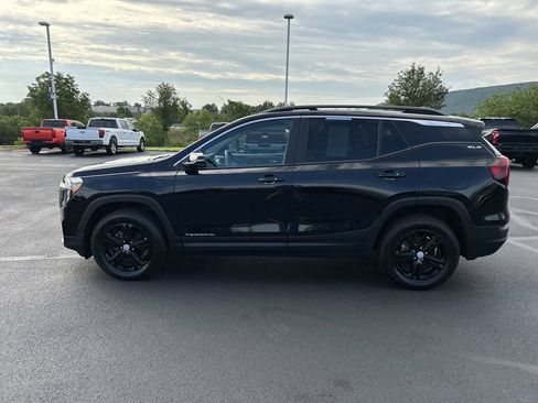 Used 2023 GMC Terrain SLE w/ Driver Convenience Package AWD/4WD image 4