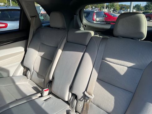 Used 2011 Kia Sorento LX image 3