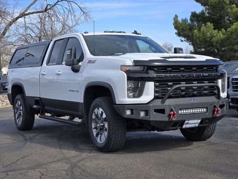 Used 2021 Chevrolet Silverado 2500 LT w/ Convenience Package image 2
