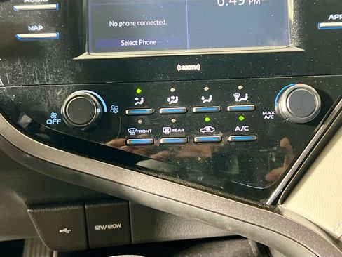 Used 2020 Toyota Camry LE FWD image 26