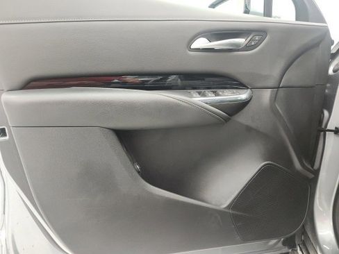 Used 2024 Cadillac XT4 Luxury w/ Cold Weather Package image 19