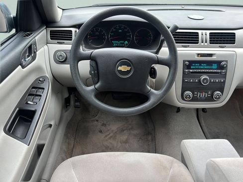Used 2008 Chevrolet Impala LT FWD image 11