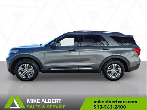 Used 2022 Ford Explorer XLT image 4