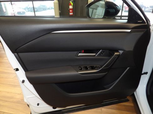 Certified 2025 MAZDA CX-50 AWD 2.5 S w/ Weather Package image 24