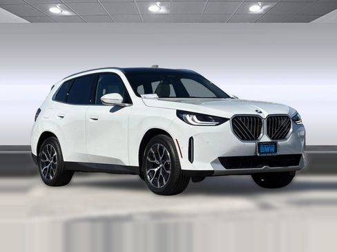 Used 2026 BMW X3 xDrive30 w/ Premium Package image 7